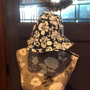 Navy and white sun hat